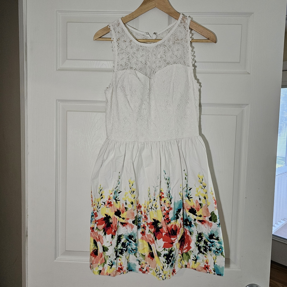 Speechless White And Floral Junior Dress, Size 9